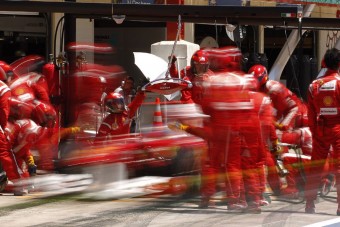 F1: Újabb vádak a Ferrari ellen