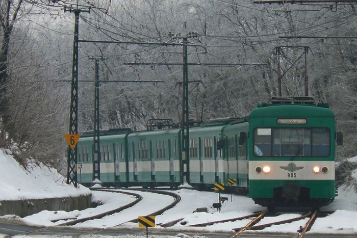 Hetven éve autózunk a jobboldalon 3 | Vezess A gödöllői HÉV még ma is baloldali közlekedés szerint jár