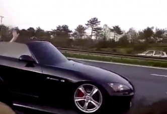 Hondás barmok autópályán csapatnak