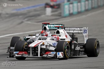 F1: Új szerződést kap Kobajasi