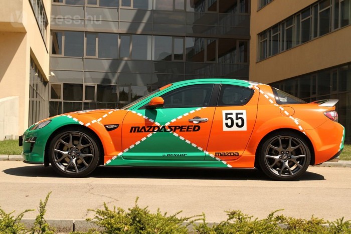 Kétajtósnak tűnik, pedig nem az