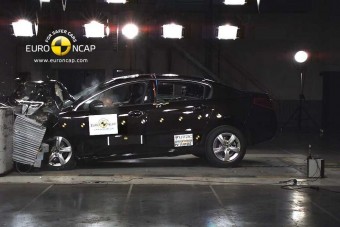 Nem szereti a felnőtt gyalogost a Peugeot 508