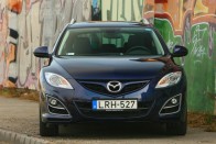 Mazda6, gázrendszerrel. Takarékos, szép és kellemes vezetni, ha nem vagyunk márkafetisiszták ez az ideális választás.