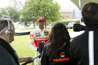 F1: Hamilton unja a bohóckodást