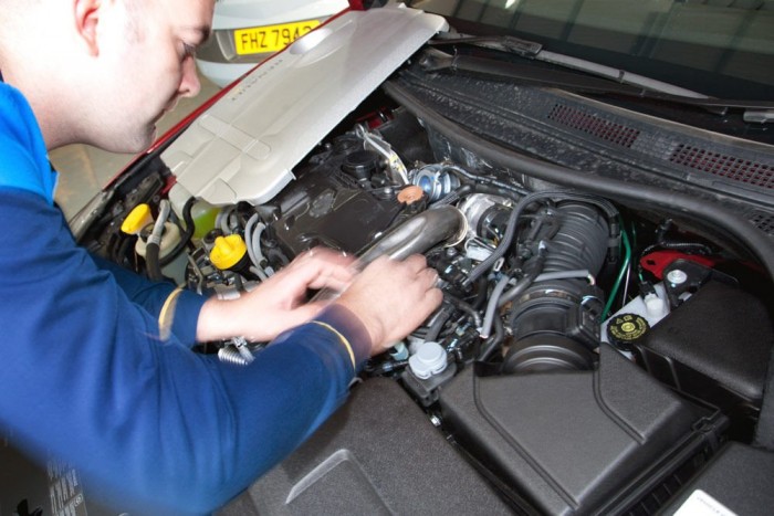 A nők nyitottabbak a takarékos vezetésre 4