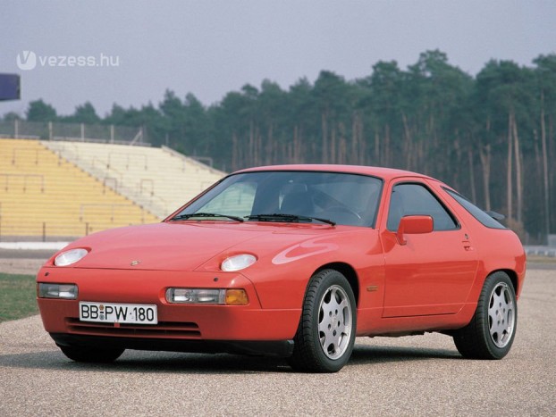 1995-ig készült, v8-as motor volt hozzá