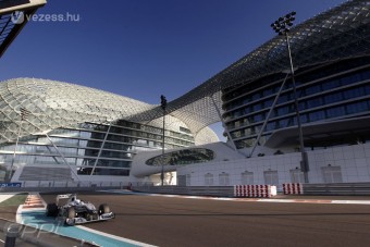 F1: A szezonzáró előtt tesztelnek az ifjoncok