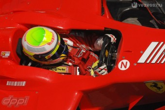 F1: Szélvédő-törésteszt 220 felett