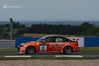 Gumigondok miatt a végéről indul Michelisz