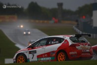 Gumigondok miatt a végéről indul Michelisz 11