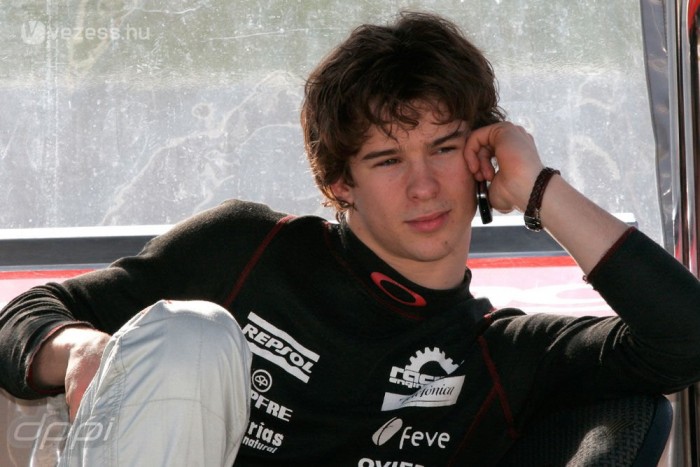 F1: Megint pilótát cserél a HRT?