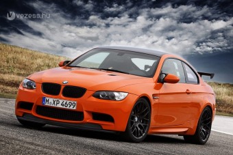 Férfiálmok összecsapnak