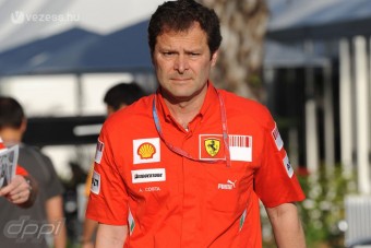 F1: Elküldték a bukott Ferrari-főnököt