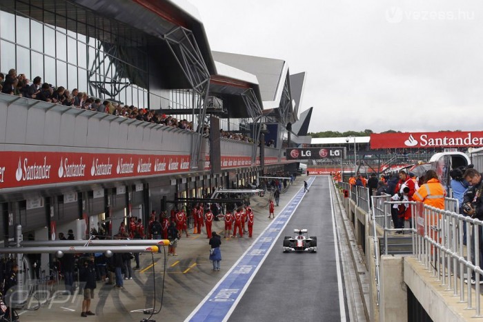 F1: Jön az elektromos hajtás a bokszutcában!