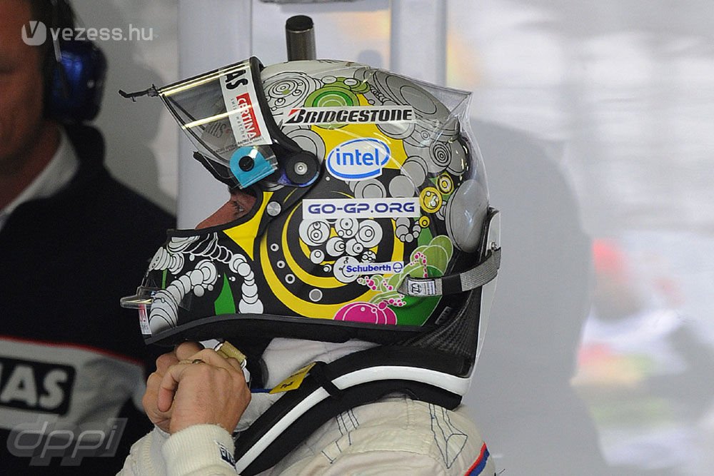 Heidfeld magyar tervezésű bukója 2009-ből