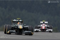 F1: Webber felszívta magát 15