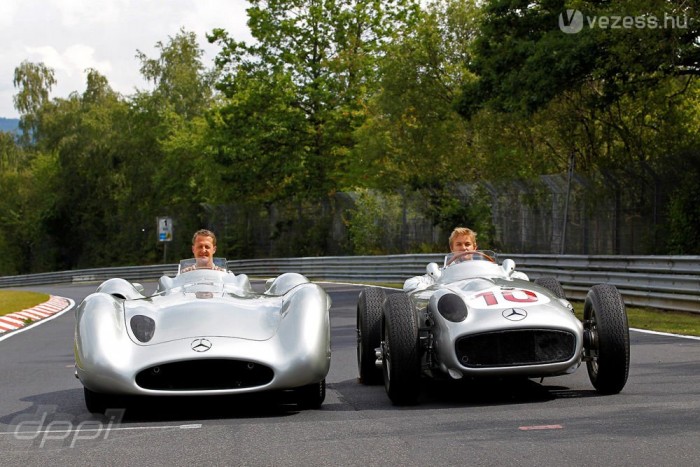 F1: Alonso a két Red Bull előtt 7