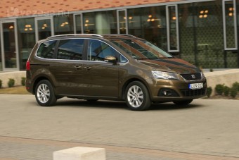 Családi autó tízmillióért