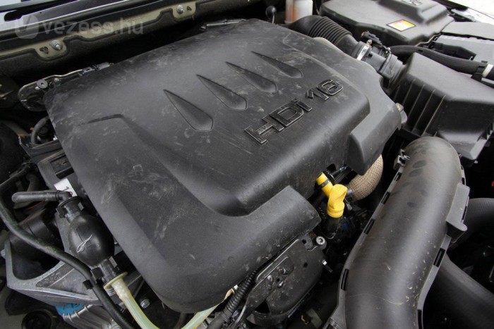 Van nyomatéka dögivel: 450 Nm