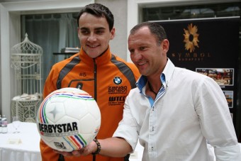 Holnap este rúgják a bőrt az F1-esek