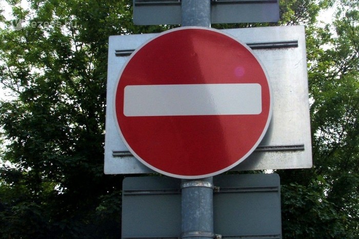 Megvadult nyugdíjas a forgalommal szemben