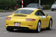 Szinte álcázatlanul az új Porsche 911 11