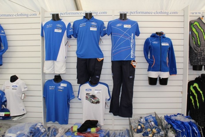 Van itt minden, mint a búcsúban 9