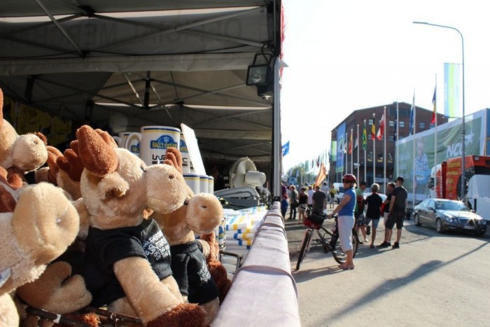 Van itt minden, mint a búcsúban 14