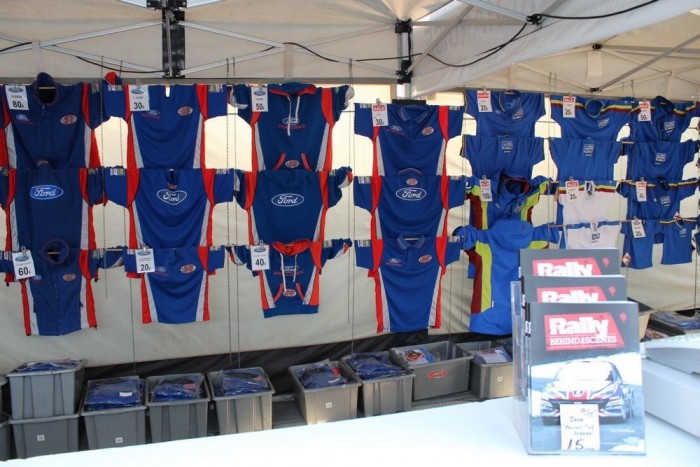 Van itt minden, mint a búcsúban 15