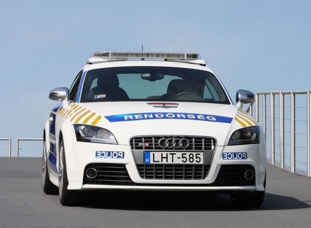 Autós üldözés az M1 autópályán