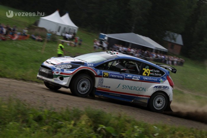 Trükkök és másodpercek a Finn-ralin 8