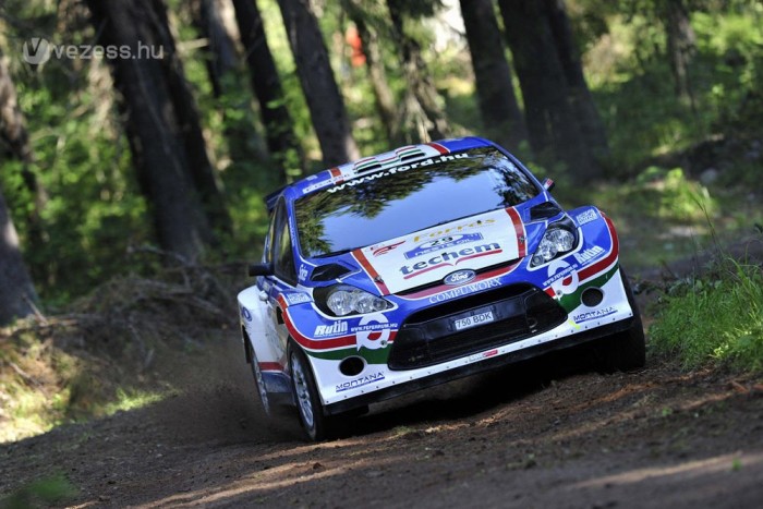 Nem akarta, de Loeb nyerte a Finn-ralit 9