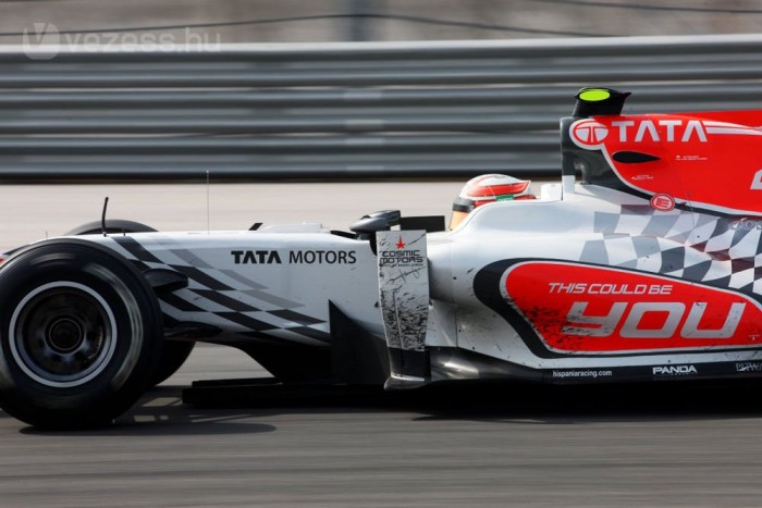 F1: Egymást kóstolgatják a sereghajtók