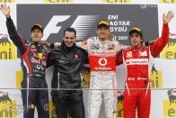 A 26. Magyar Nagydíj dobogósai: Button (középen), Vettel és Alonso