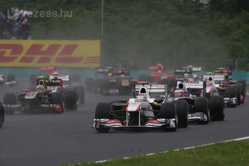 F1: Kukázza Heidfeld kiégett autóját a Renault 16