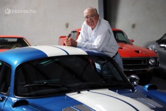 Szexuális zaklatással vádolják az autós legendát