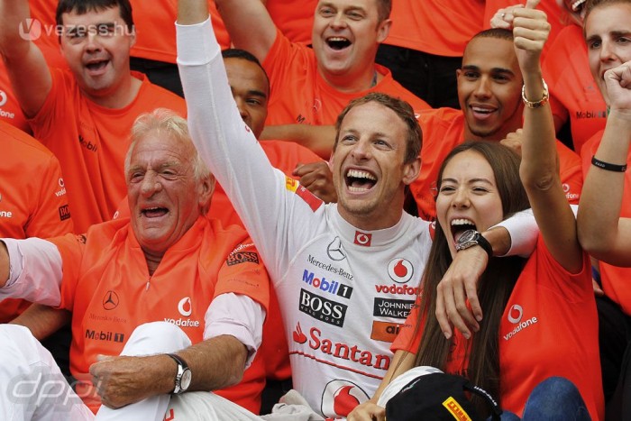 Button: Vettelnek könnyű dolga van 3