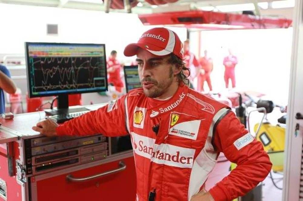 Schumacher, Räikkönen és Massa után Alonso is beállt Shell-tesztpilótának