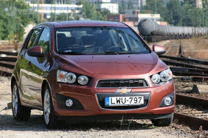 Luxus az automata kisautó? 6 | Vezess Határozott, felnőtt autó lett a szerencsétlenül billegő Aveóból