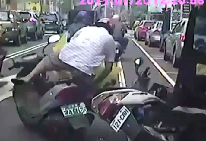 Káosz uralkodik Ázsia útjain