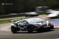 Versenyautós Lamborghini készülhet 6