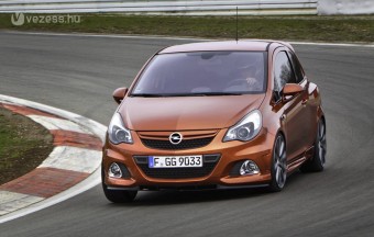 Takarékos és ütős változat az Opel Corsából