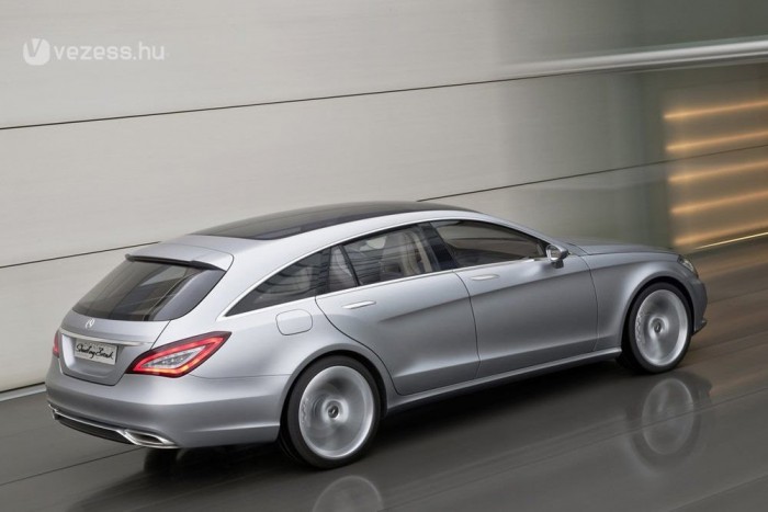 Kis sportkombival bővít a Mercedes