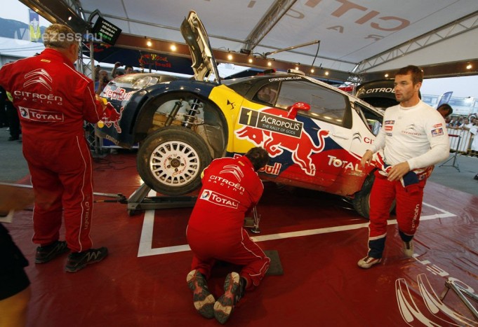 Hivatalos: Loeb még két évig ralizik 6