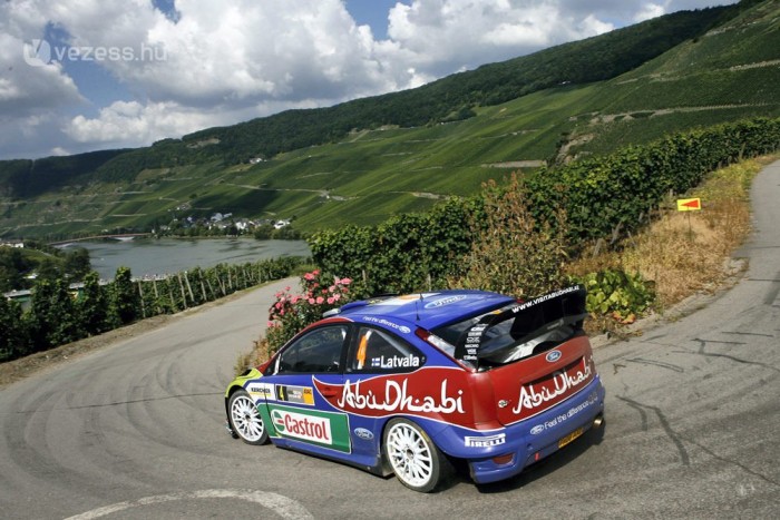 Megállítja valaki Sebastien Loeböt? 7