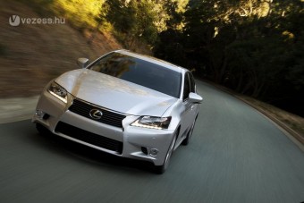 BMW-s az új Lexus GS