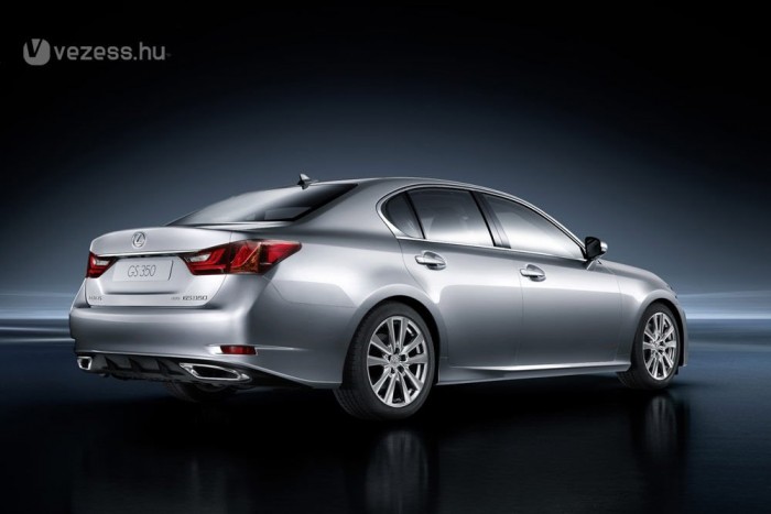 BMW-s az új Lexus GS 6