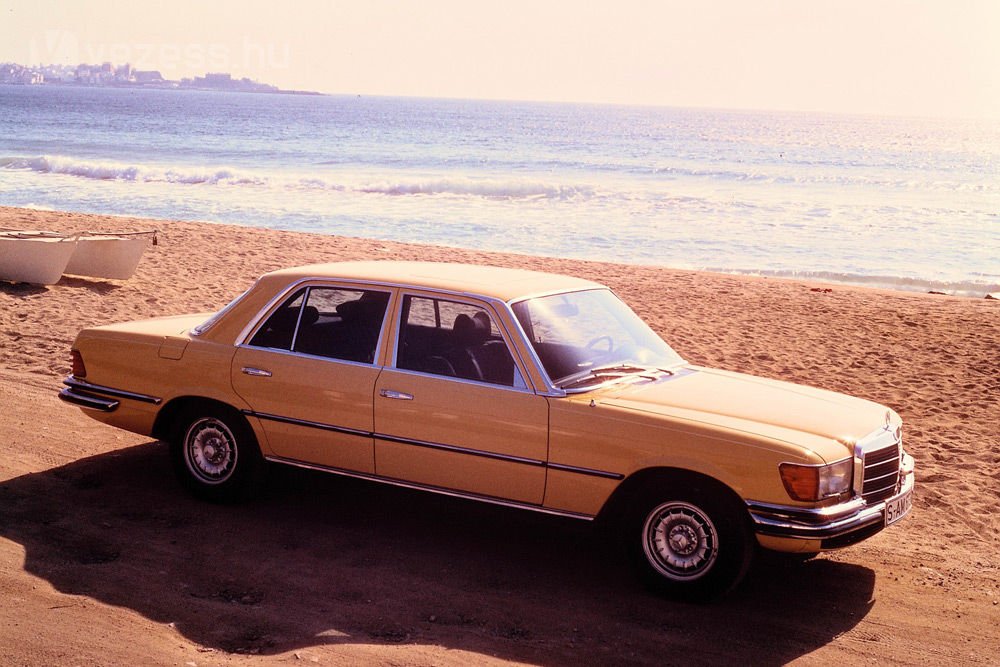 A Mercedes-Benz 450S 1974-ben győzött. Azóta a 928-as Porsche volt a legsportosabb kocsi, rendes, igazi kemény sportgép sosem volt Év Autója