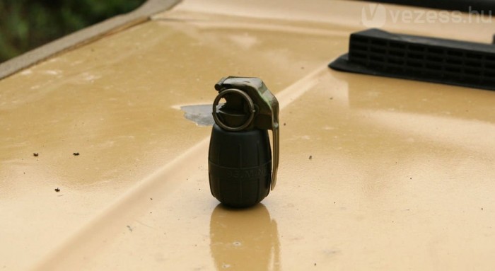 Skoda és Dacia: nekik bejött az élet 15 | Vezess Nagyot szólt a kézigránát a farmotorosban. Nem rombolni mentünk Táborfalvára, hanem fegyvertesztelésre