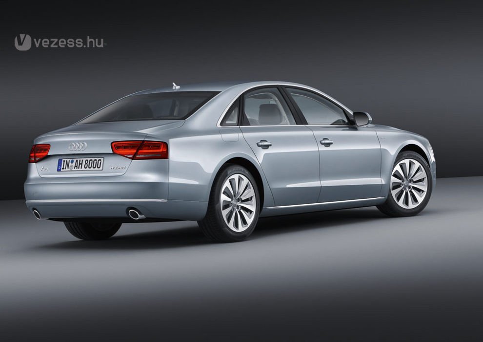 Audi A8 hatliteres fogyasztással 7